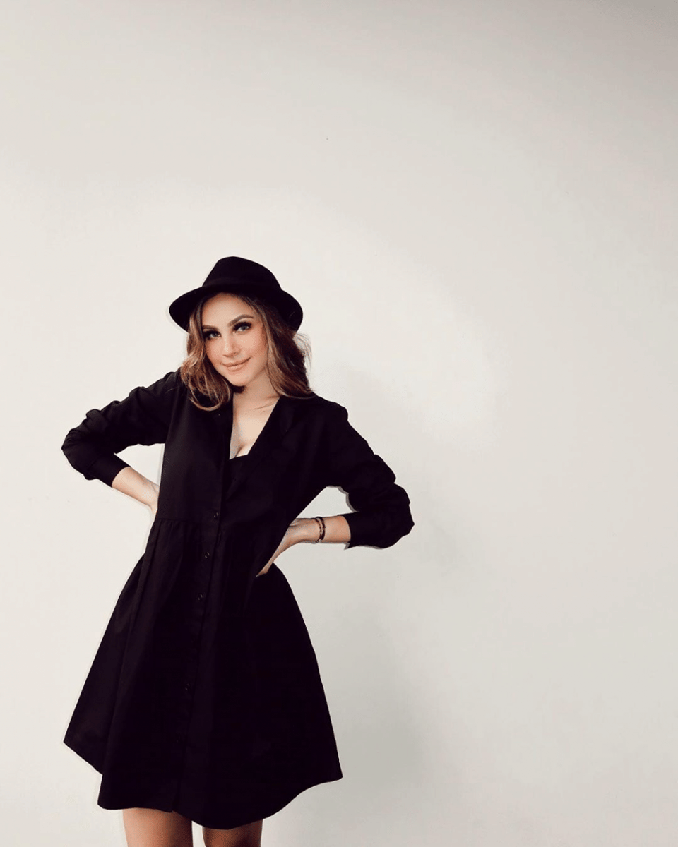 Instagram.com/paolatambunan