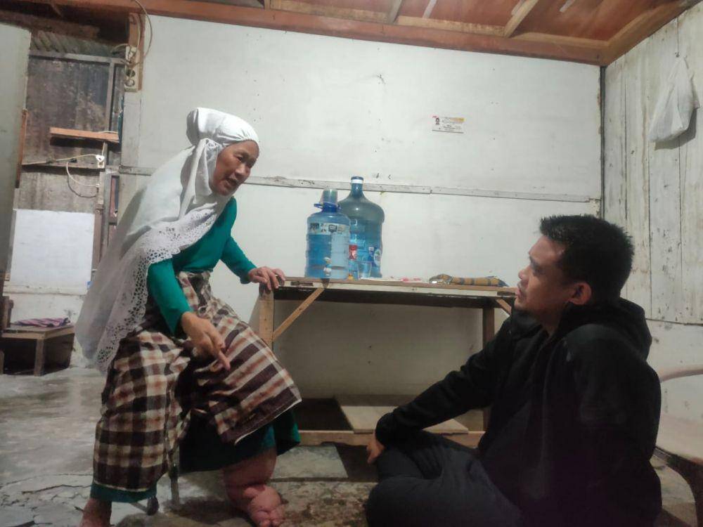 Bobby Nasution beri bantuan di Medan (Dok. IDN Times)