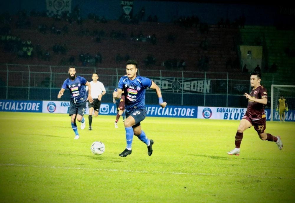 Muhammad Rafli tak banyak bermain untuk Arema FC lantaran harus TC bersama Timnas U-23. IDN Times/ Alfi Ramadana
