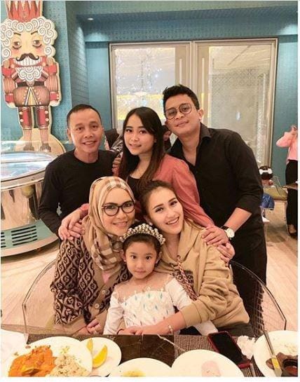 instagram.com/ayutingting92/