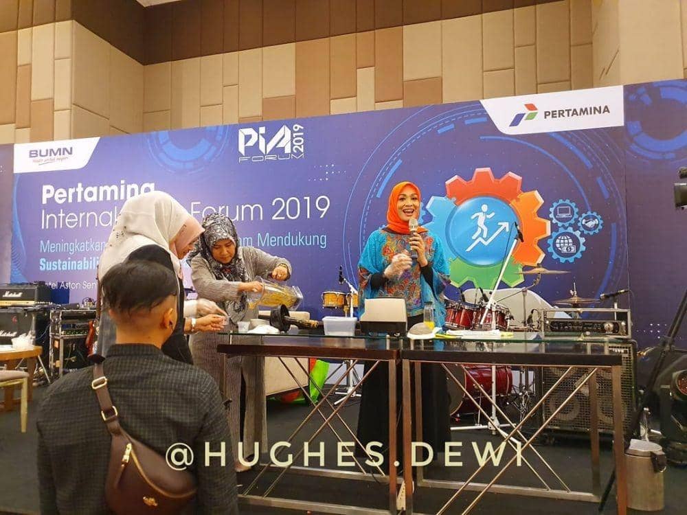 instagram.com/hughes.dewi