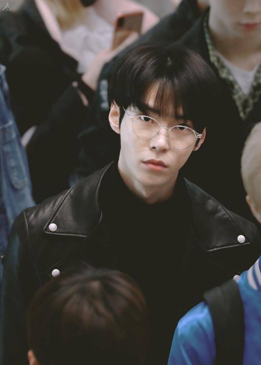 twitter.com/jaeeleaf