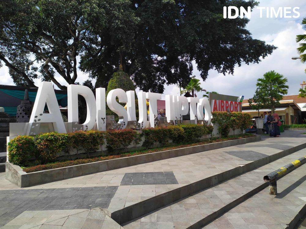 Bandara internasional Adisutjipto. IDN Times/Siti Umaiyah