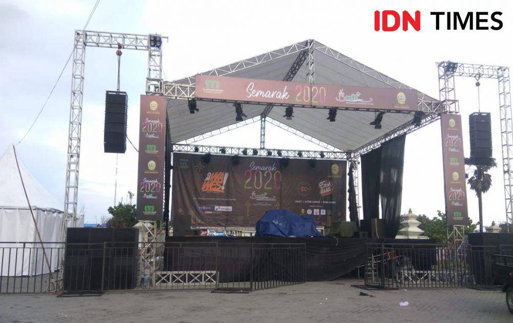 Panggung Semarak Bantul 2020 di Pantai Parangkusumo