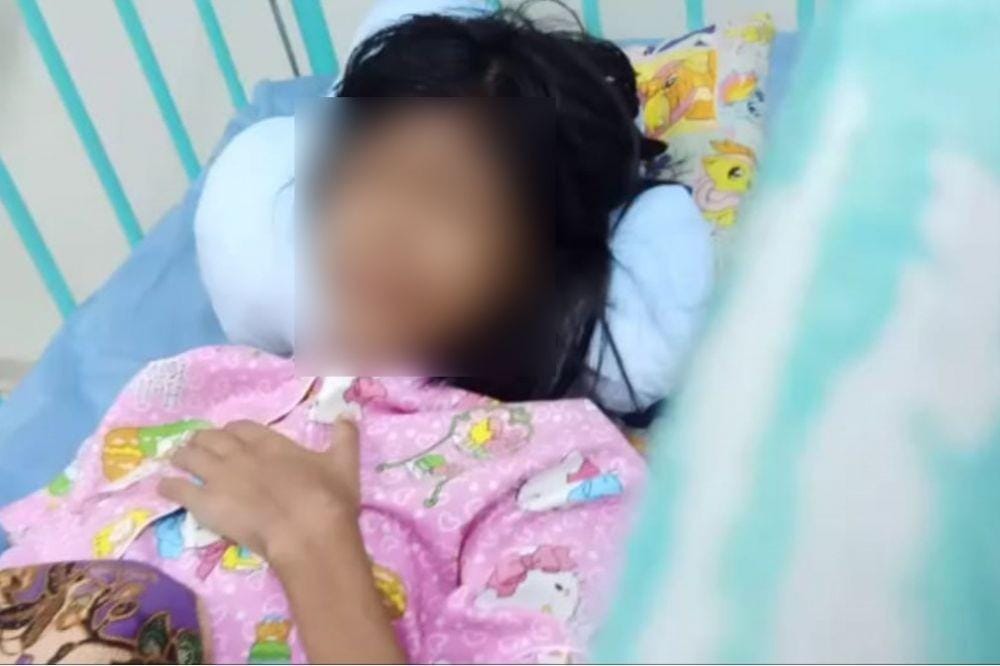 TR, bocah 12 tahun yang diperkosa, terdiagnosa menderita Kanker Rectum Stadium 4. TR saat singgah di rumah singgah respek peduli, Komplek Agung Barat 4, Sunter Agung, Kec Tanjung priuk Jakarta Utara (Dok. Istimewa)