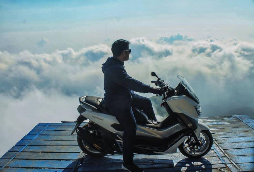 instagram.com/telomoyo_mountain