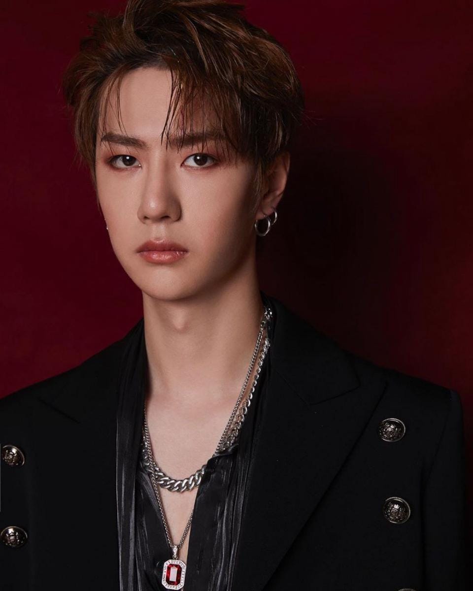 instagram.com/yibo.w_85