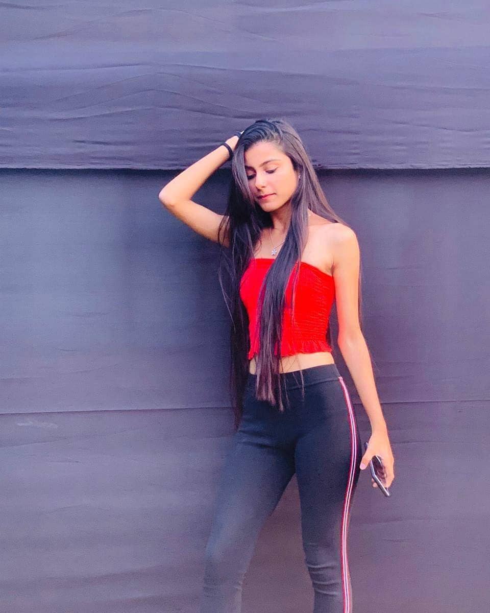 Instagram/anisha_bhati