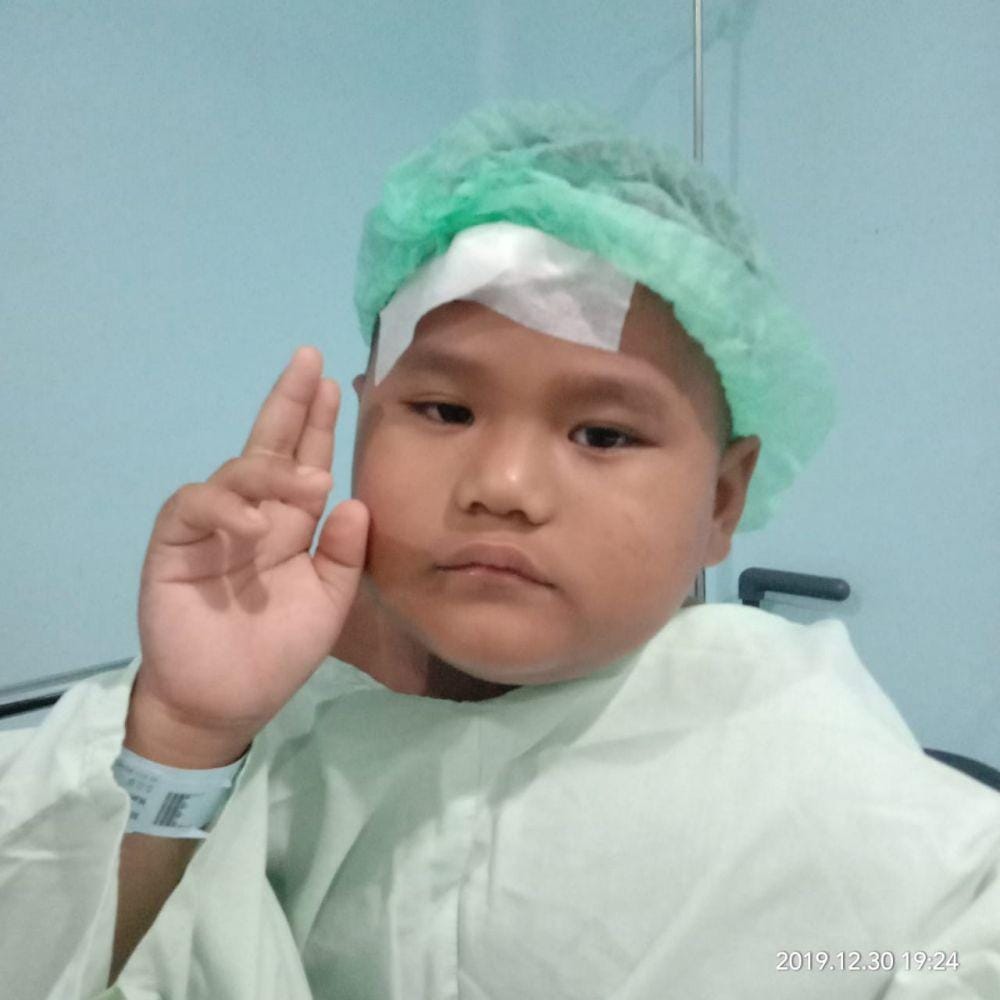 Riko menjalani operasi karena ditembak senapan angin (Dok.IDN Times/istimewa)