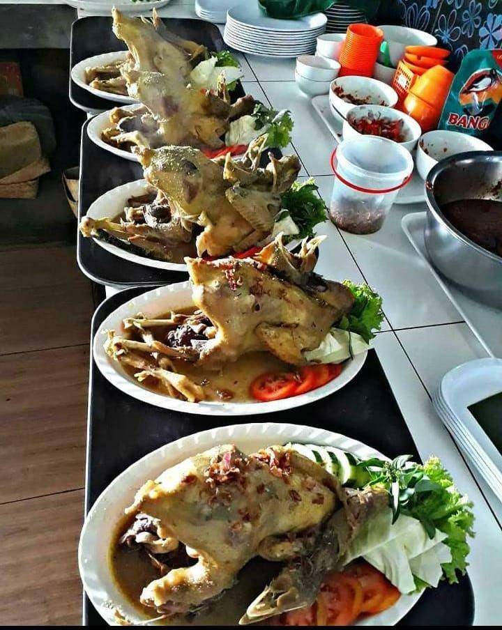 Ingkung Mbah Geol . Instagram/ ingkungpepesmbahgeol