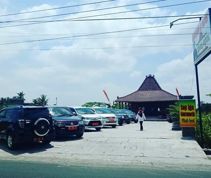 Rumah Makan Ingkung Jawa Mbah Geol. Instagram/ingkungpepesmbahgeol