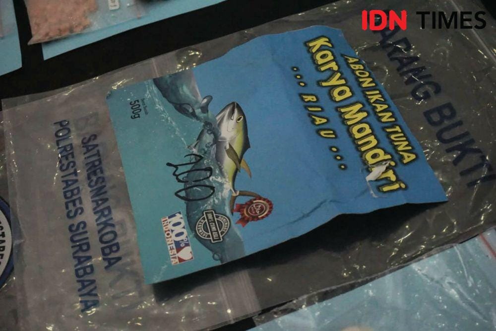 Sabu-sabu yang dikemas dalam bungkus abon. IDN Times/Fitria Madia