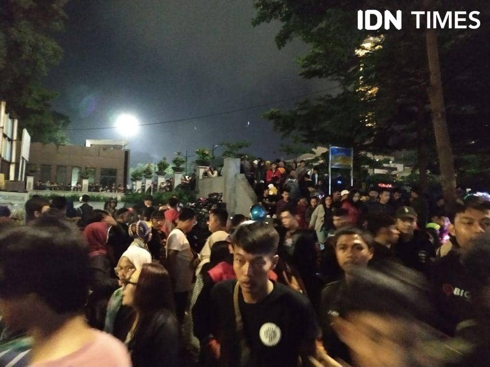 Malam Tahun Baru 2020 di Kota Bandung (IDN Times/Azzis Zulkhairil)