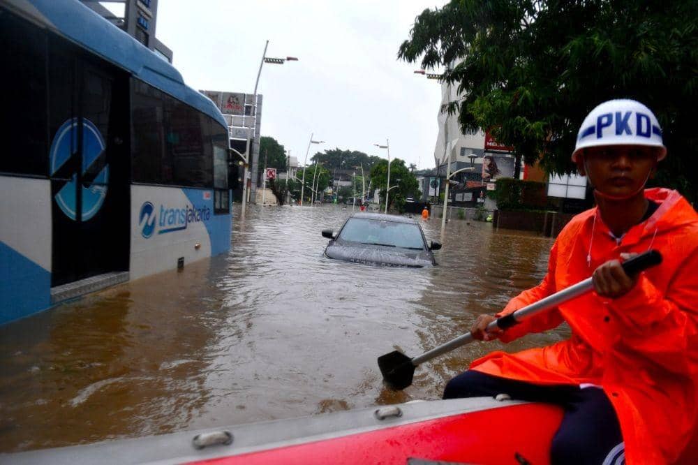 (Banjir di Kemang) ANTARAFOTO/Sigid Kurniawan