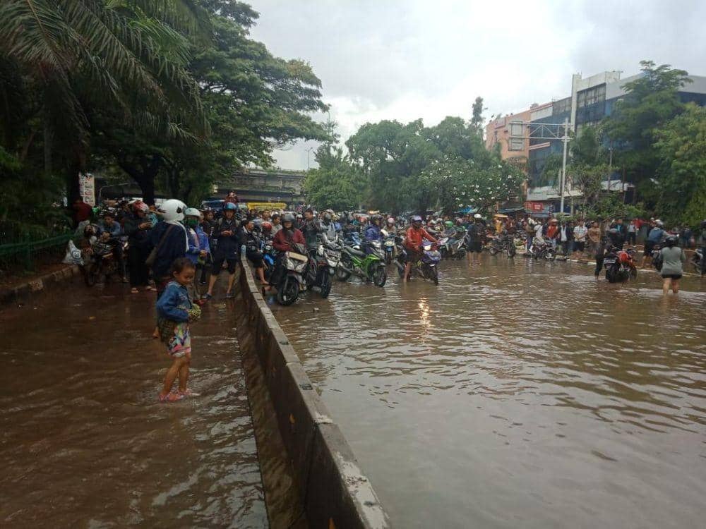 Jalan Daan Mogot, Twitter/@TMCPoldaMetro