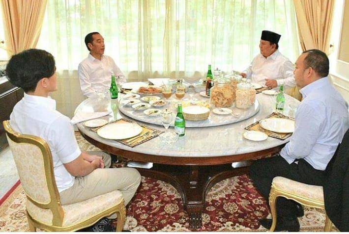 Pertemuan Jokowi dan Prabowo. Instagram/Jokowi