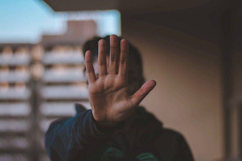unsplash.com/@nadineshaabana