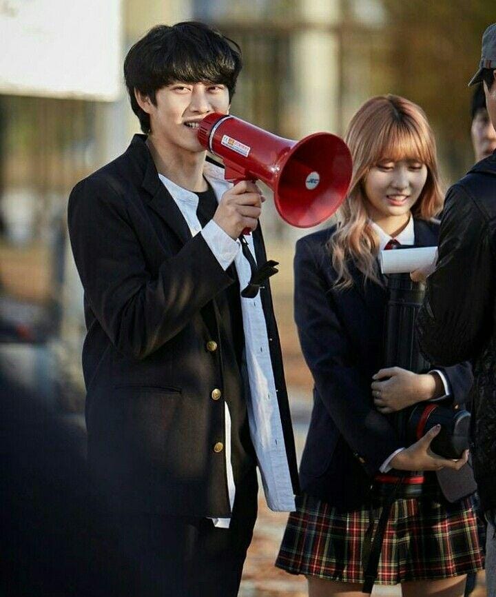 instagram.com/heechulxmomo