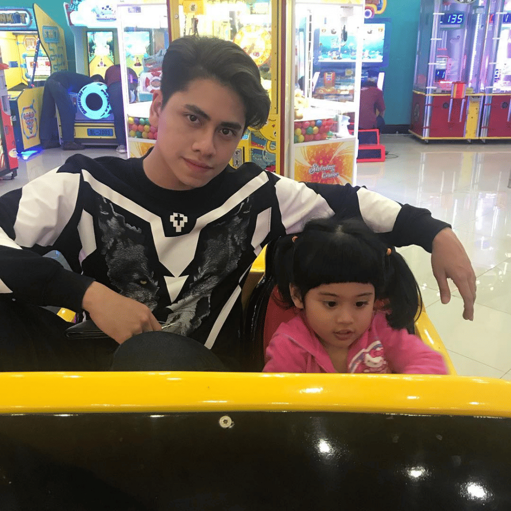 Instagram.com/vaniaathabina24