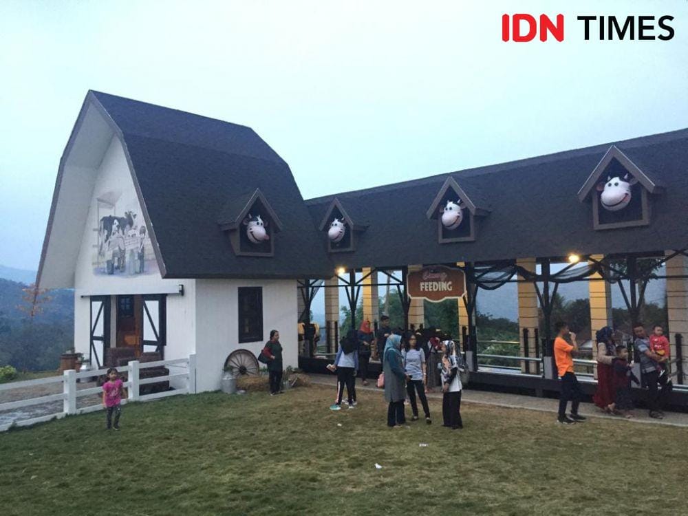 Suasana liburan di Cimory Dairyland, Prigen, Pasuruan, Jawa Timur. IDN Times/Naufal Al Rahman