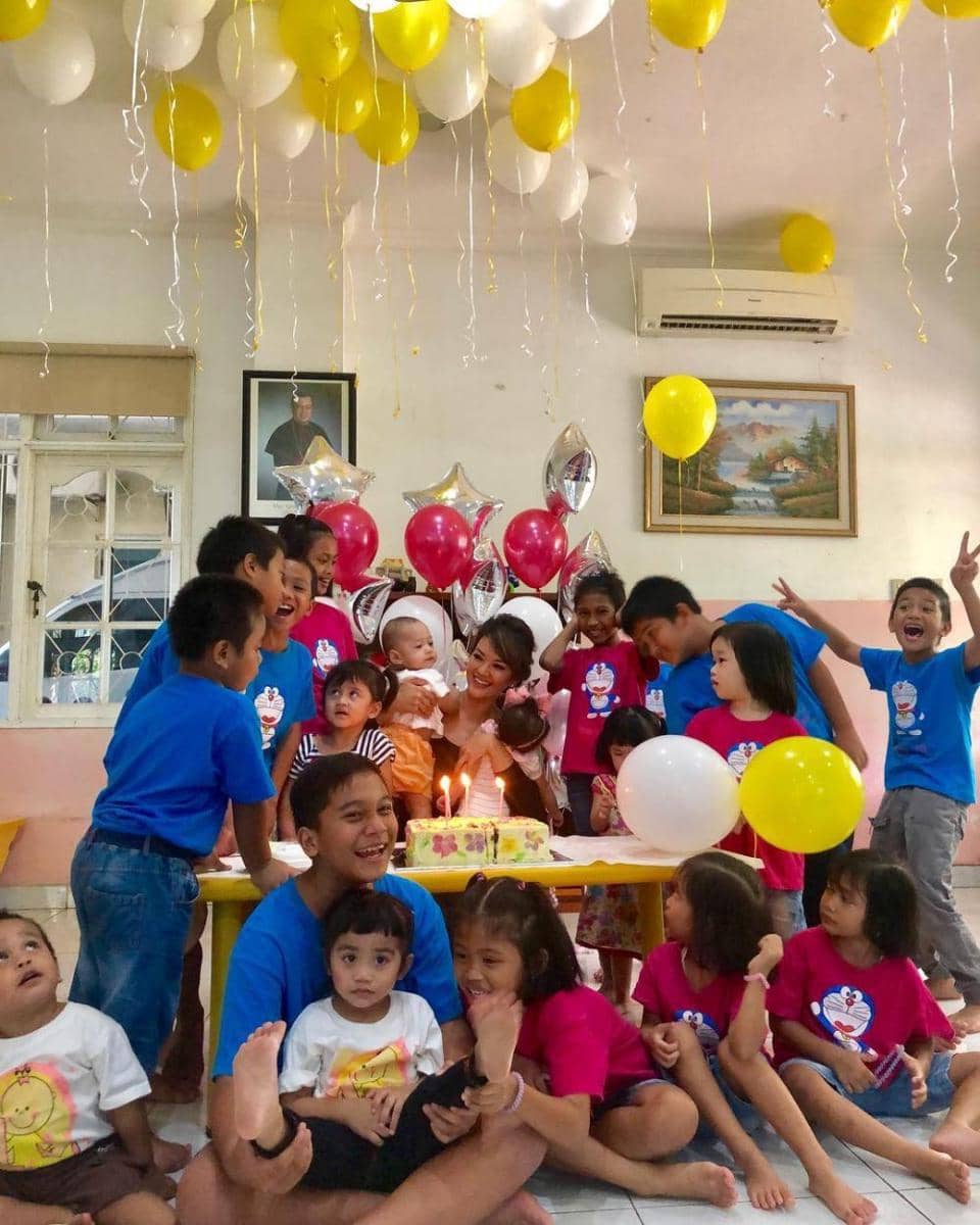 instagram.com/farahquinnofficial