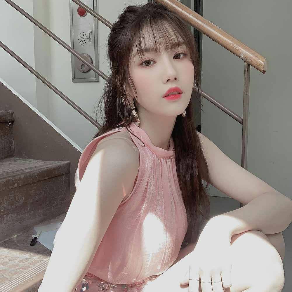 instagram.com/eunbi.izone