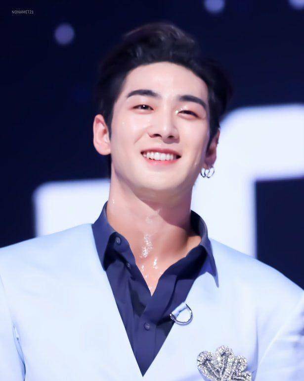 instagram.com/realbaekho95