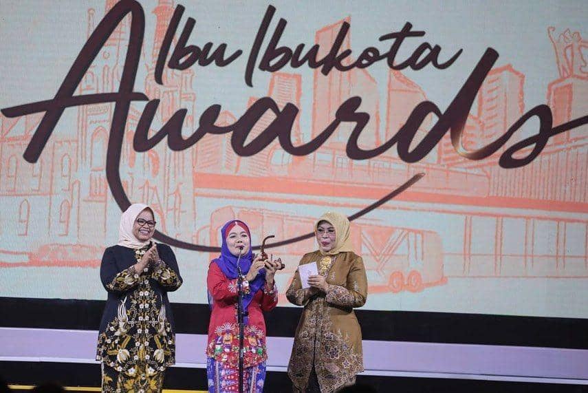 instagram.com/fery.farhati