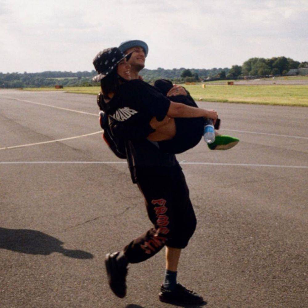 instagram.com/dualipa