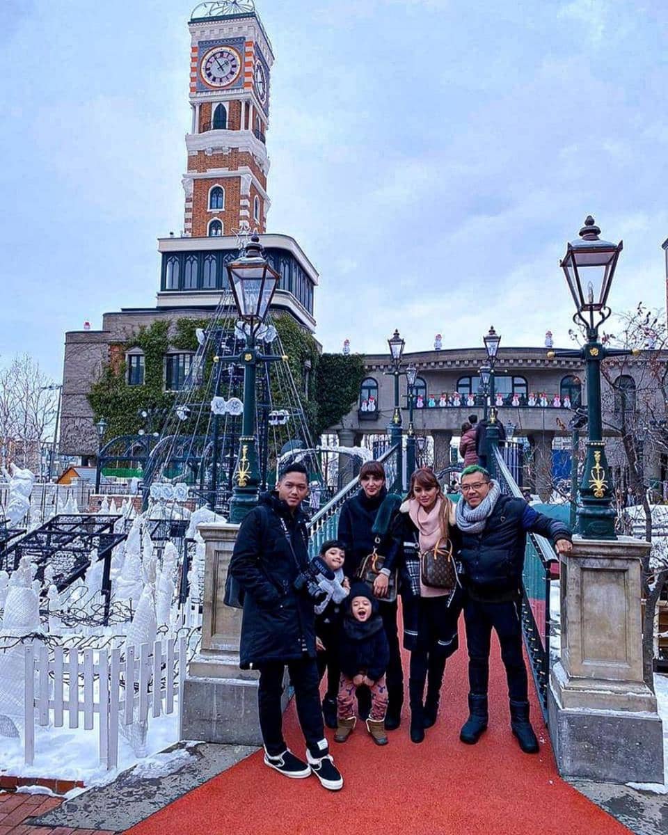 instagram.com/ashanty_ash