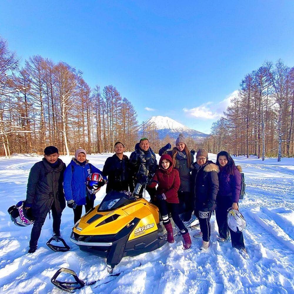 instagram.com/ashanty_ash