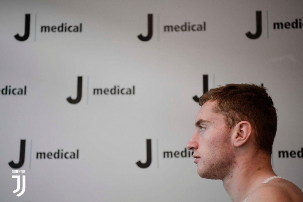 Dejan Kulusevski saat jalani tes medis di JMedical milik Juventus, Kamis (2/1). Twitter/@juventusfc