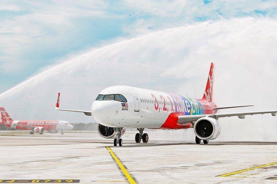 instagram.com/airasia_thai
