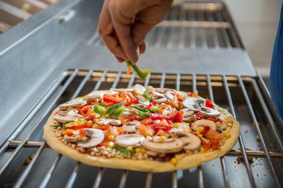 dominos.co.uk