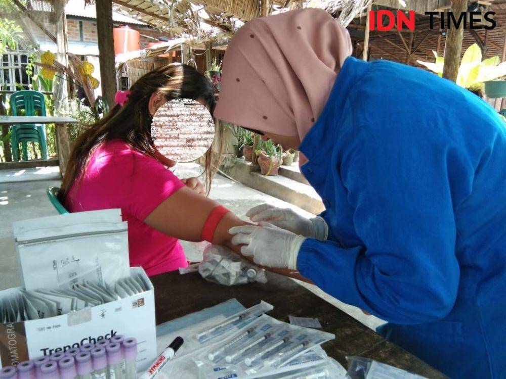 Pemeriksaan HIV kepada PSK yang beraktifitas di PPU oleh Dinkes PPU (IDN Times/Istimewa)