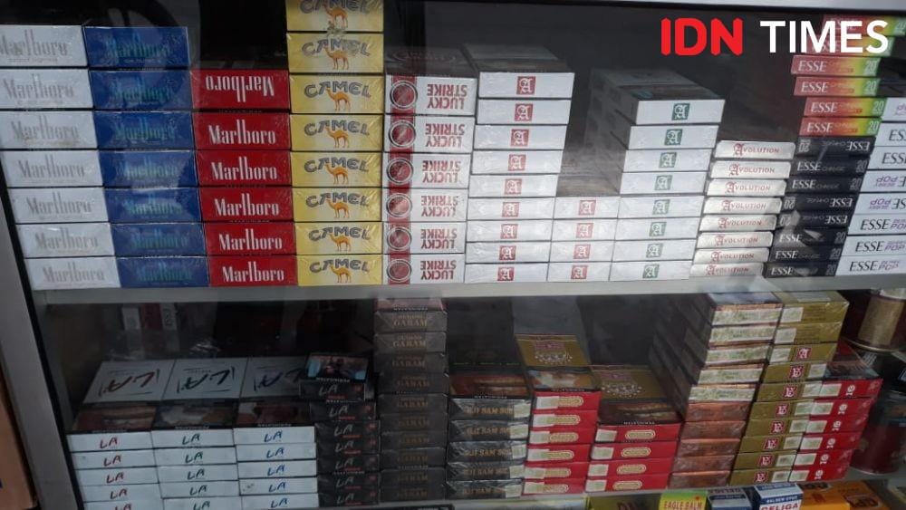 Ilustrasi rokok (IDN Times/Indiana Malia)