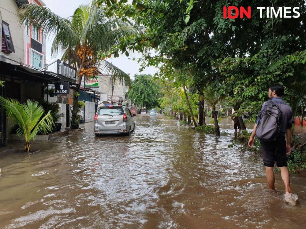 Banjir di Perumnas Bekasi (IDN Times/Vanny El Rahman)