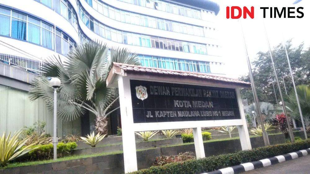 Kantor DPRD Medan (IDN Times/Yurika Febrianti)