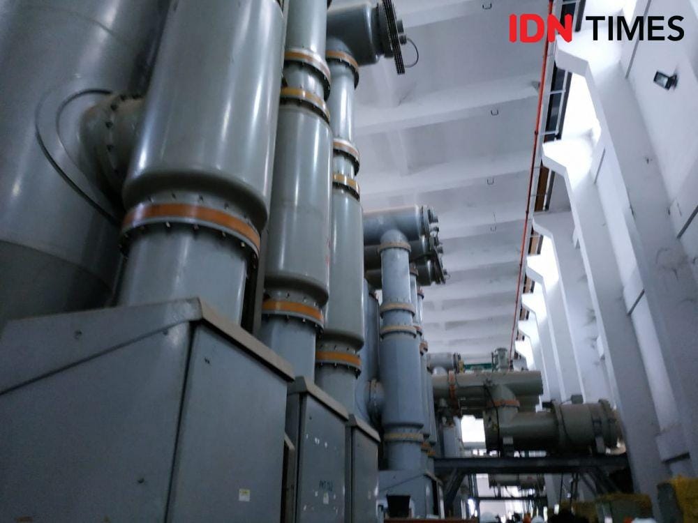 Ilustrasi PLN Gas Insulated Substation Tegangan Ekstra Tinggi (GISTET) Kembangan, Jakbar (IDN Times/Axel Joshua Harianja)