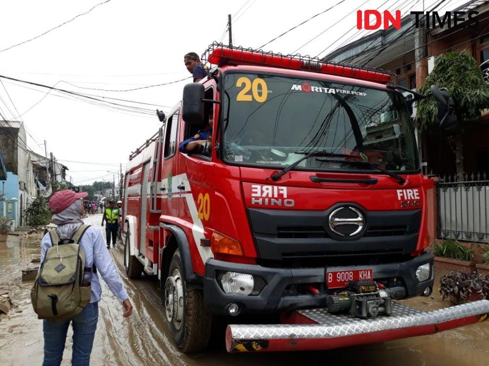 Banjir di Perumahan Pondok Gede Permai (IDN Times/Fitang Budhi Aditia)