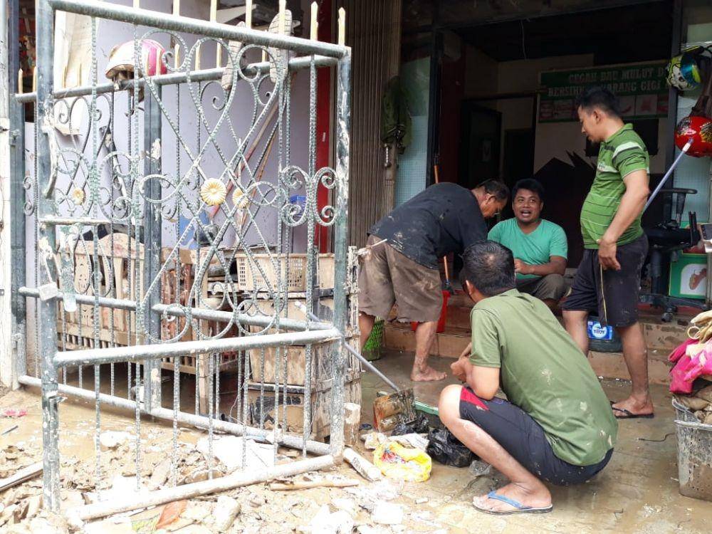 Banjir di Perumahan Pondok Gede Permai (IDN Times/Fitang Budhi Aditia)