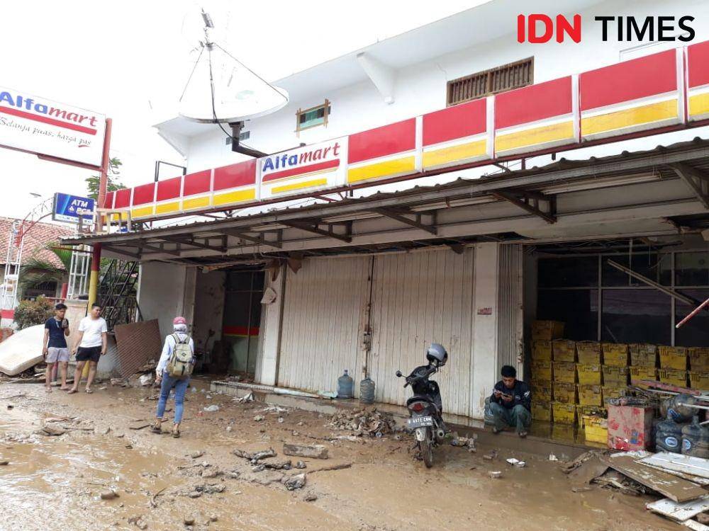 Banjir di Perumahan Pondok Gede Permai (IDN Times/Fitang Budhi Aditia)