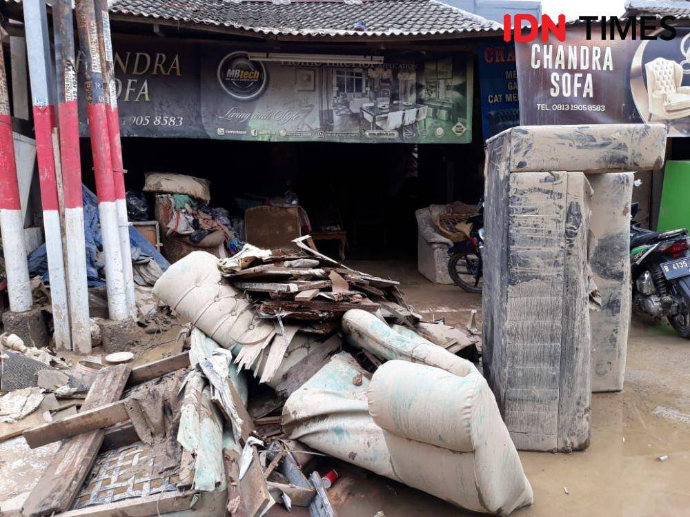 Banjir di Perumahan Pondok Gede Permai (IDN Times/Fitang Budhi Aditia)