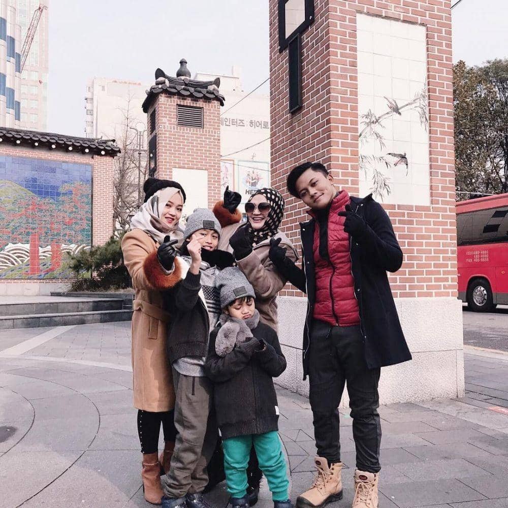 Instagram/putridelinaa