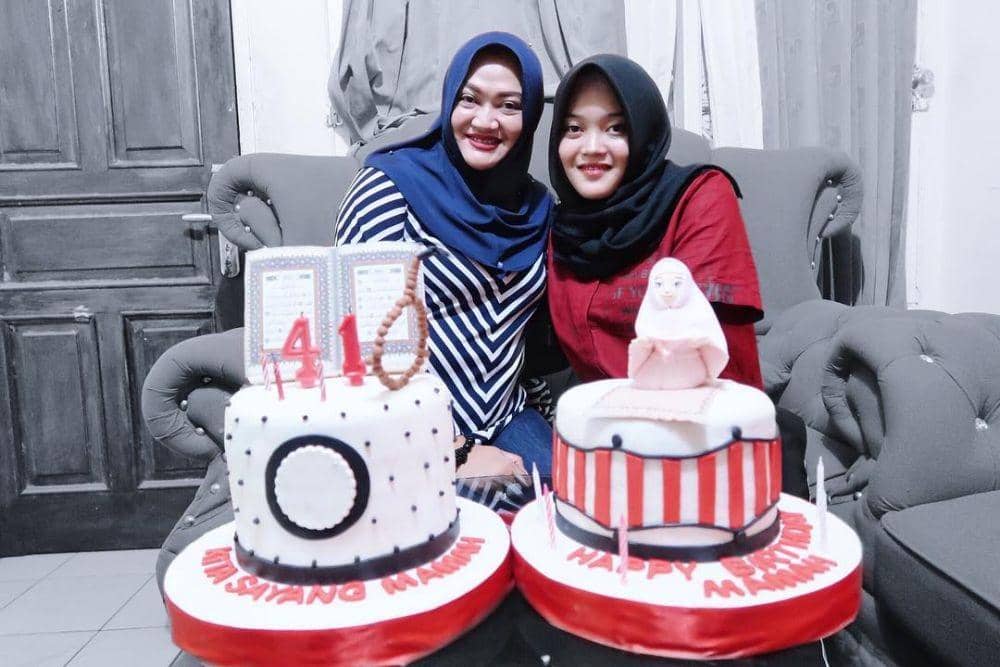 Instagram/putridelinaa