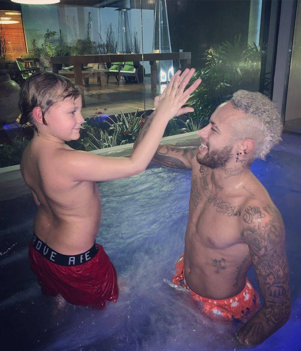 instagram.com/neymarjr