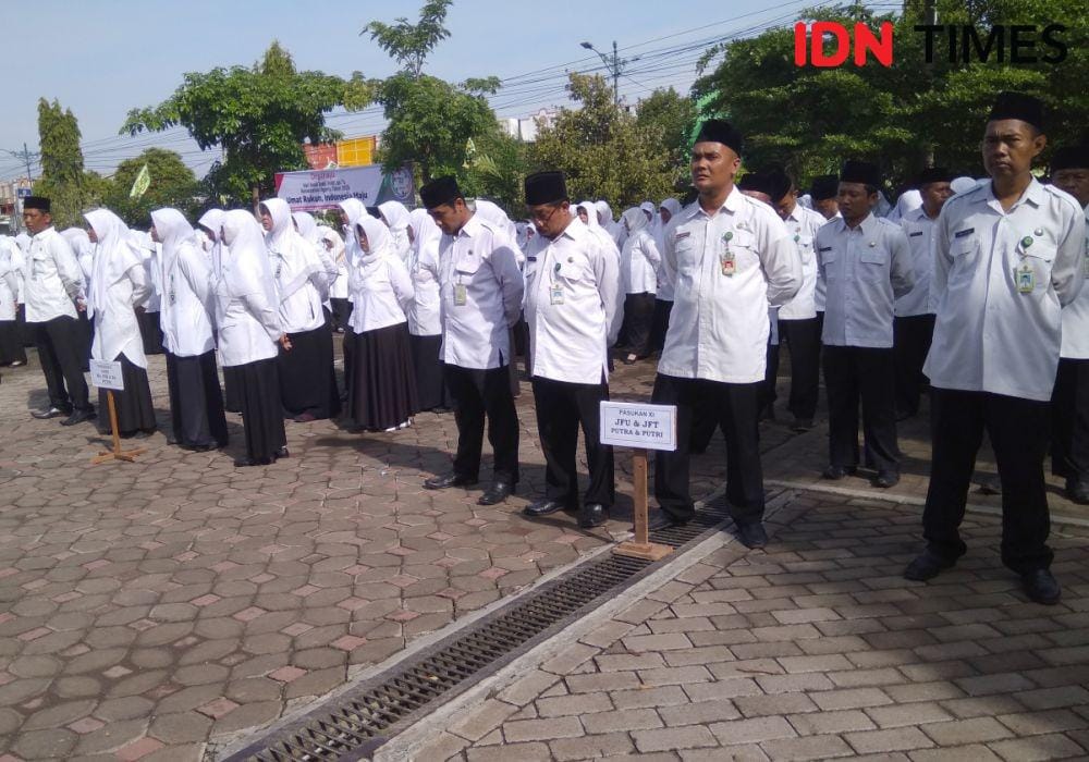 Upacara Hari Amal Bakti ke-74 Kemenag di Kabupaten Madiun. IDN Times/Nofika Dian Nugroho