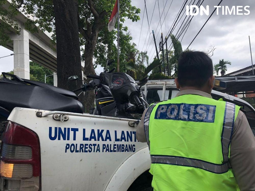 Motor korban saat diamankan di Pos Laka Pakjo (IDN Times/Rangga Erfizal)