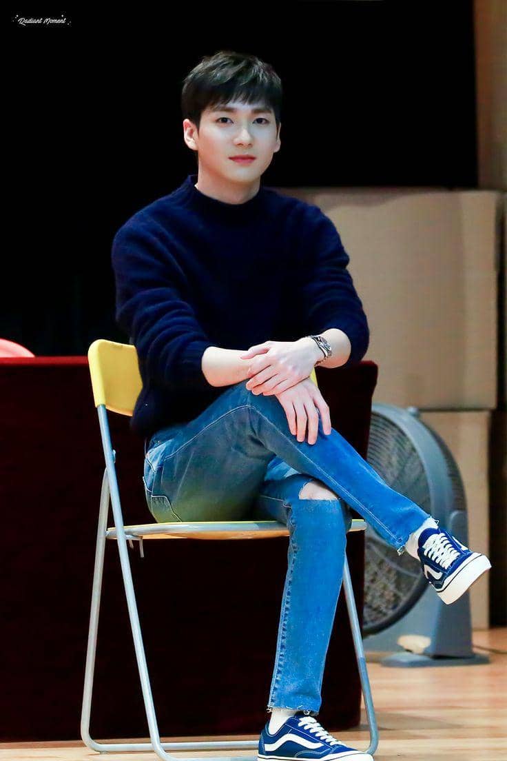 instagram.com/nuestaron