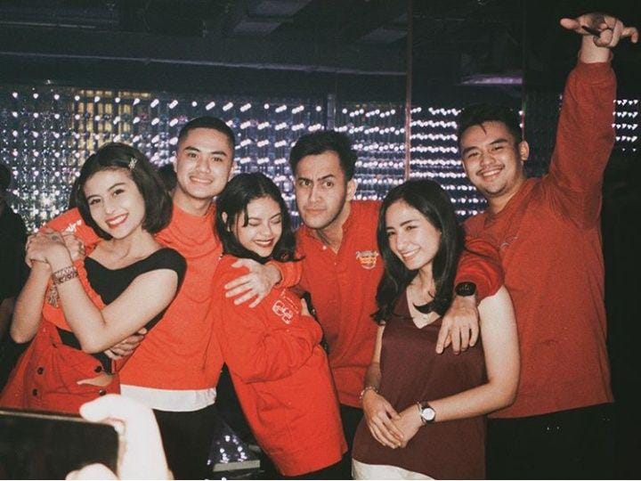 instagram.com/awkarin